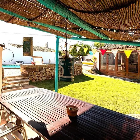 Casa Do Torreao Bed and breakfast Salir